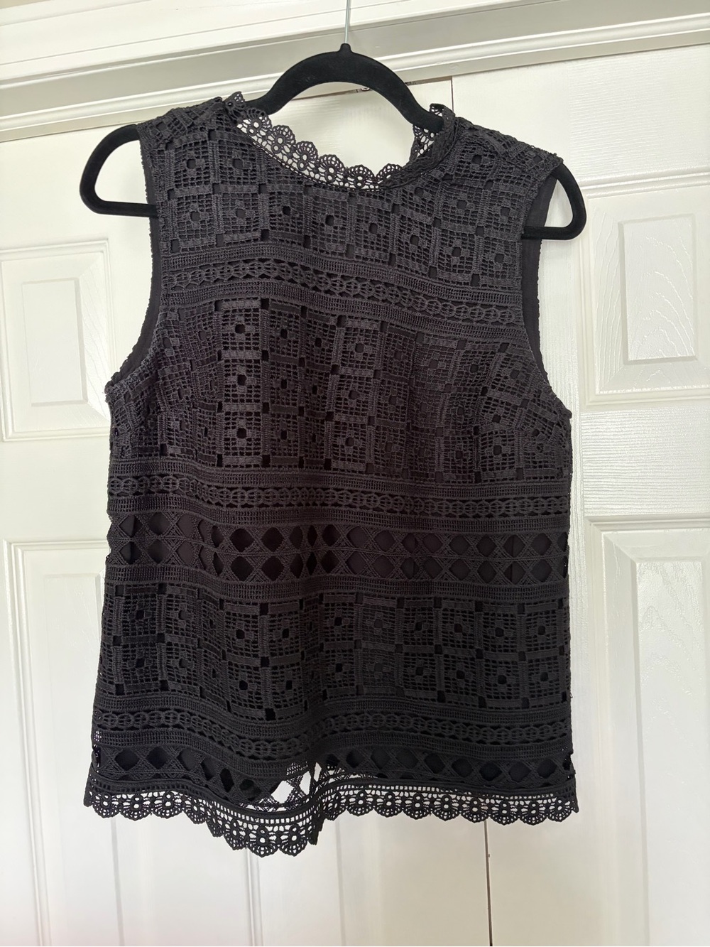 Daniel Rainn Black Crochet Lace Sleeveless Top